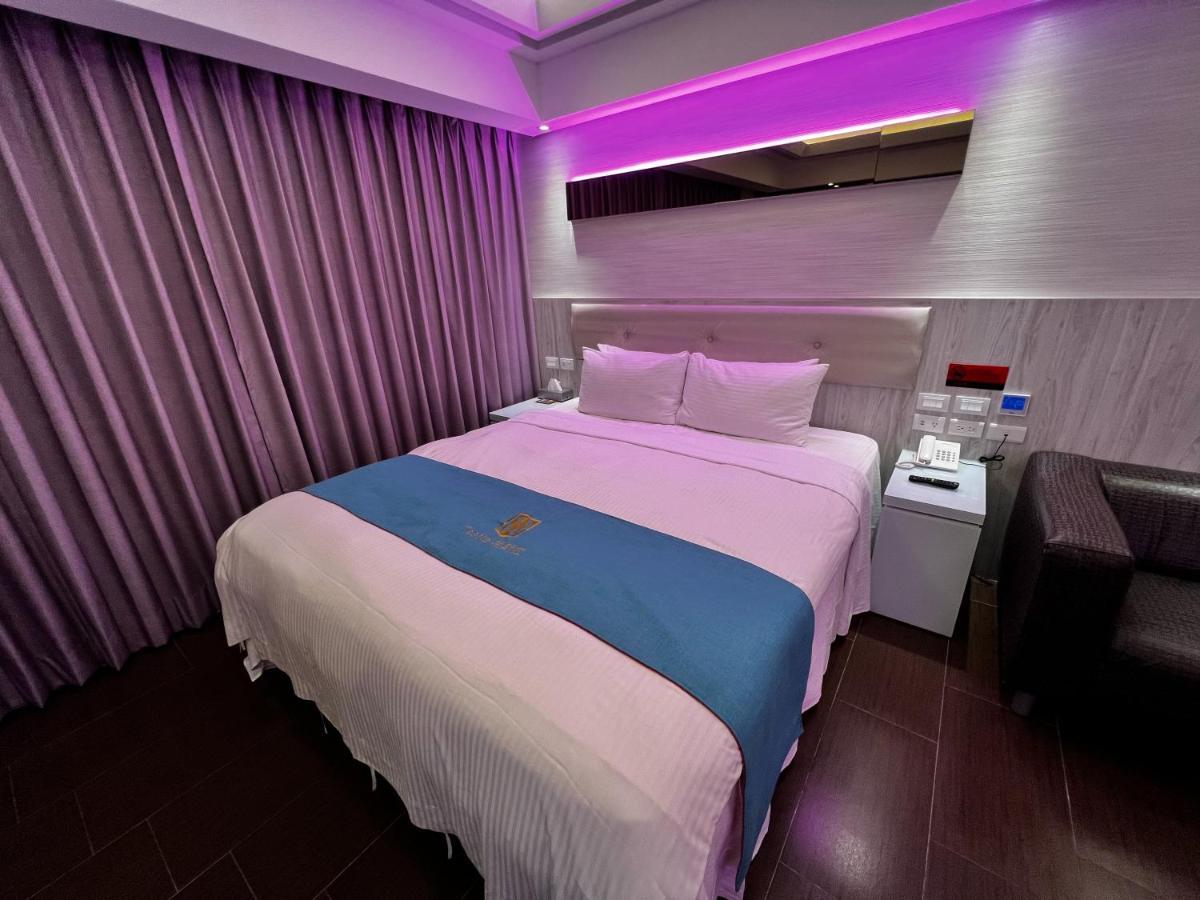 King Motel王者 桃園市旅館177號 Exteriér fotografie