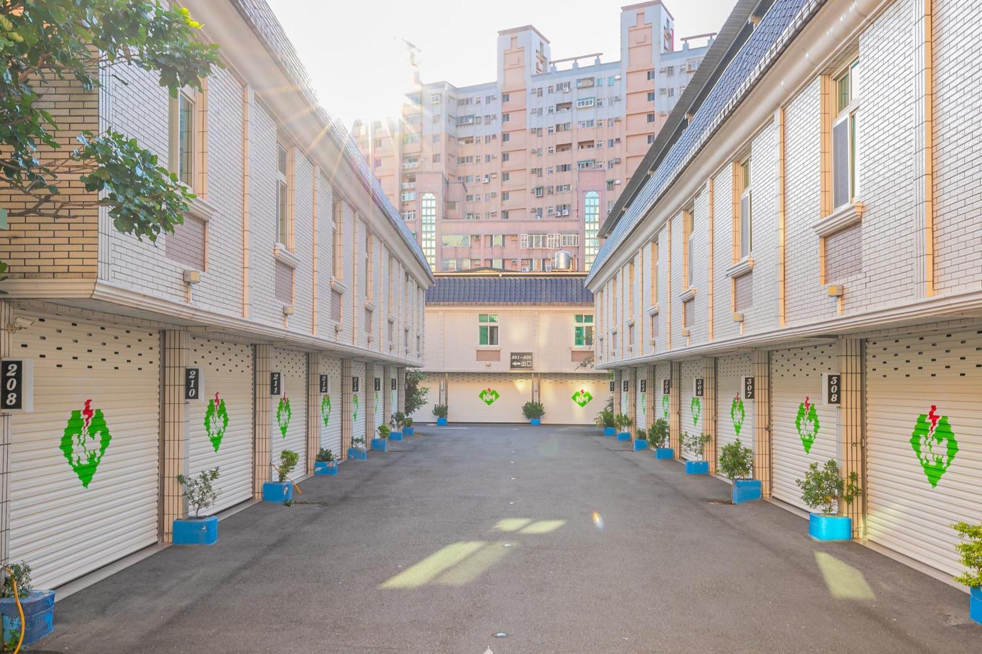 King Motel王者 桃園市旅館177號 Exteriér fotografie