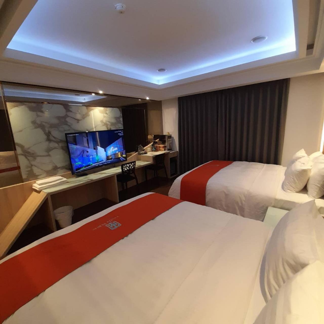 King Motel王者 桃園市旅館177號 Exteriér fotografie