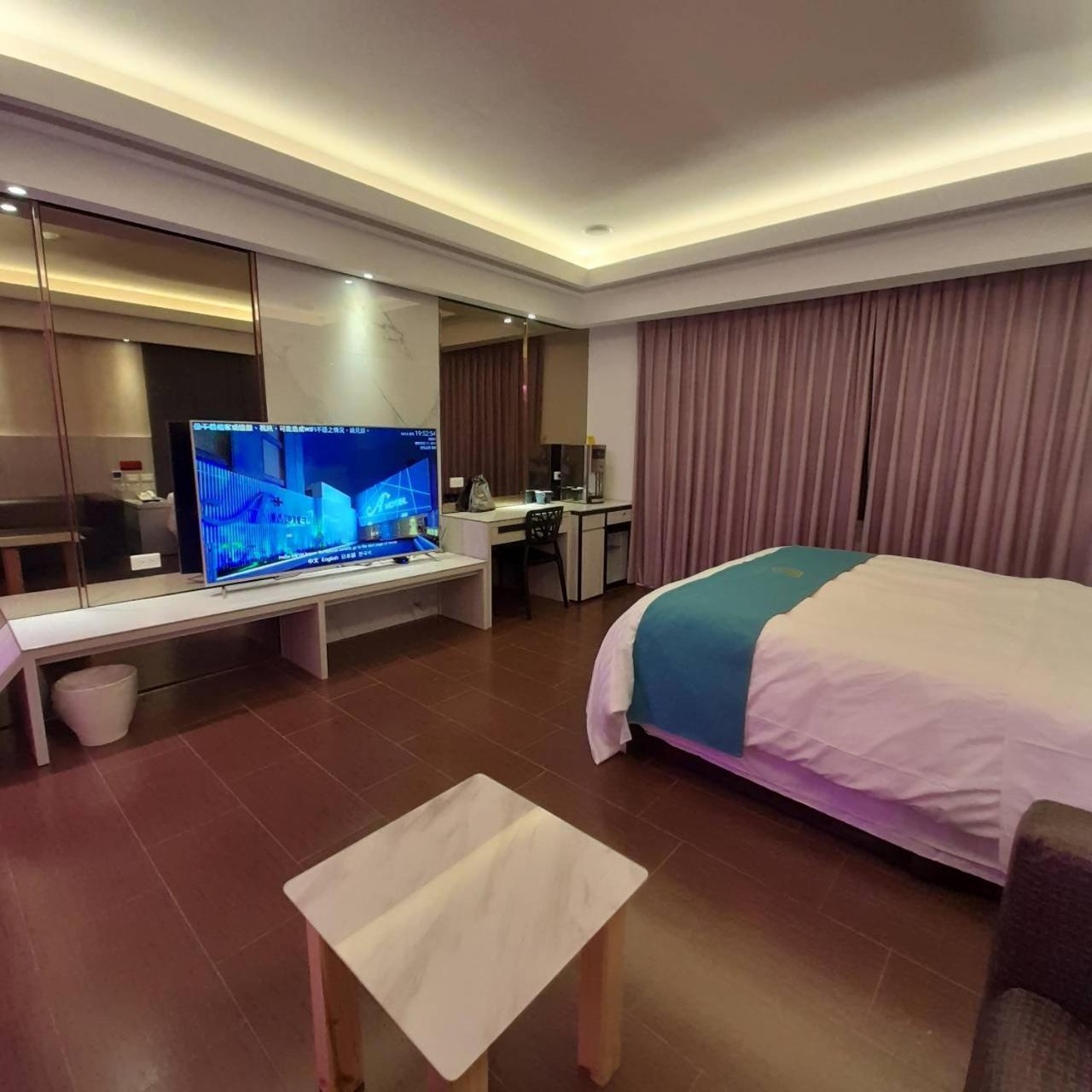 King Motel王者 桃園市旅館177號 Exteriér fotografie